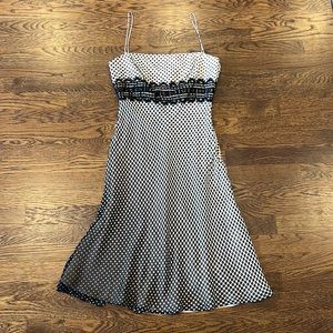 Carmen Marc Valvo dress. Size 6. Worn twice. I’m excellent condition.